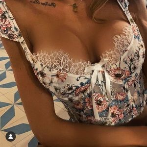 Victoria’s Secret popular “tik tok” bra top